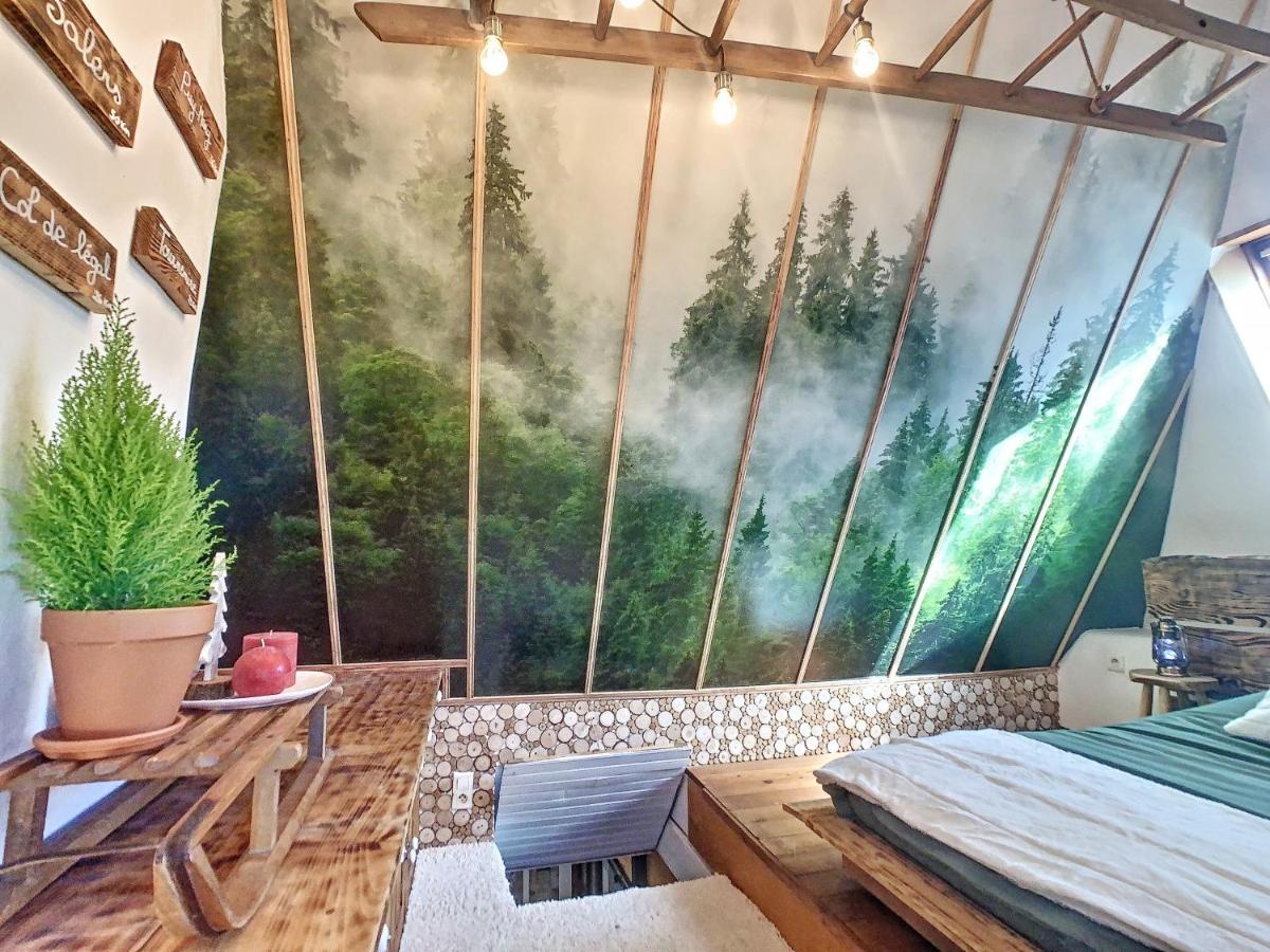 Apartament Le Grenier Du Buronnier Saint-Simon  Zewnętrze zdjęcie